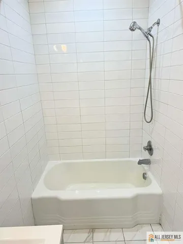 $3,150 | 107 Parkway Avenue, Ewing, NJ 08618