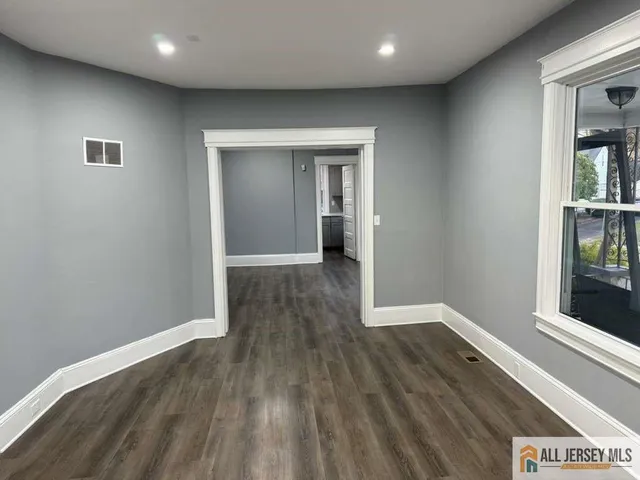 $3,150 | 107 Parkway Avenue, Ewing, NJ 08618