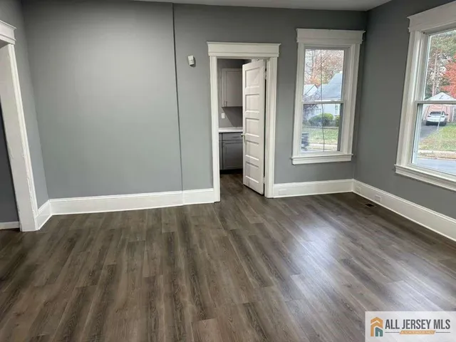 $3,150 | 107 Parkway Avenue, Ewing, NJ 08618