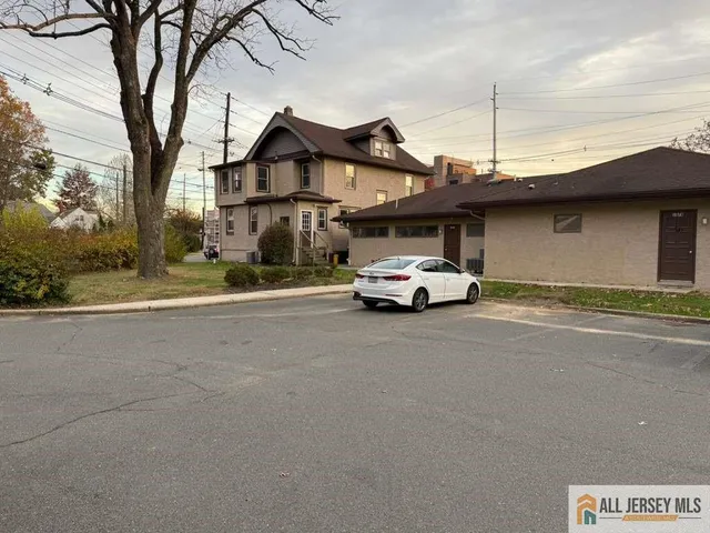 $3,150 | 107 Parkway Avenue, Ewing, NJ 08618