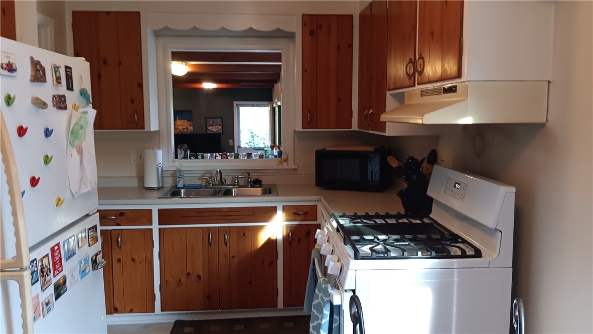 70 Alcott Road Greece, NY 14626 - Photo 7 of 23