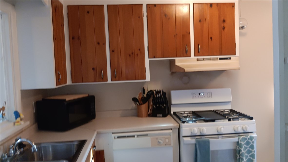 70 Alcott Road Greece, NY 14626 - Photo 8 of 23