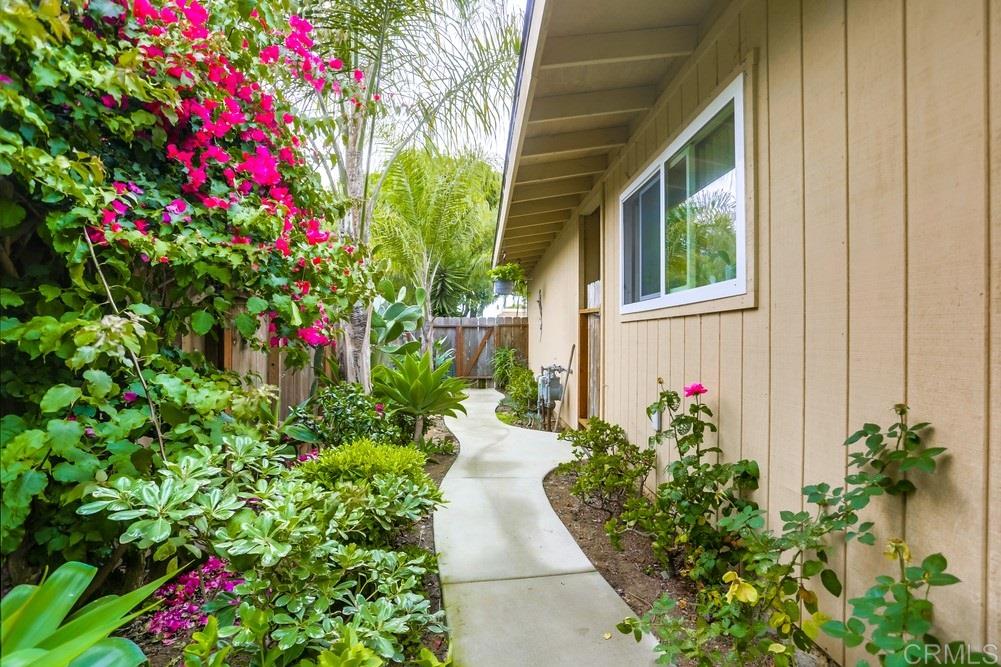 931-933 Regal Road Encinitas, CA 92024 - Photo 13 of 22