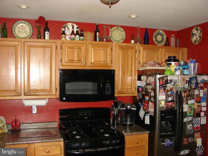 9430 Joppa Pond Road Baltimore, MD 21234 - Photo 4 of 18 Kitchen