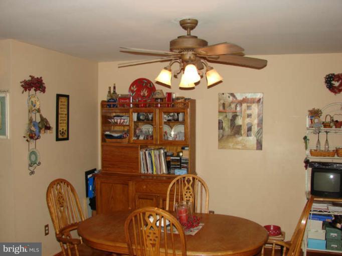 9430 Joppa Pond Road Baltimore, MD 21234 - Photo 6 of 18 Kitchen