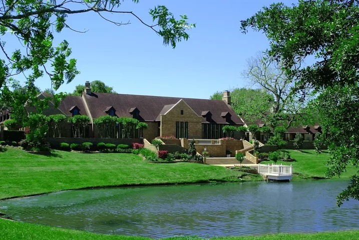 4314 Wickby Street Fulshear, TX 77441 - Photo 9 of 22 Weston Lake Club House