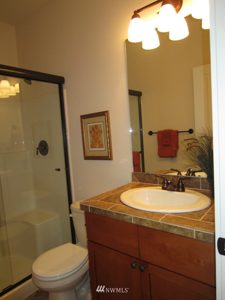3428 Russet Road Brier, WA 98036 - Photo 12 of 25 Gallery Image 12