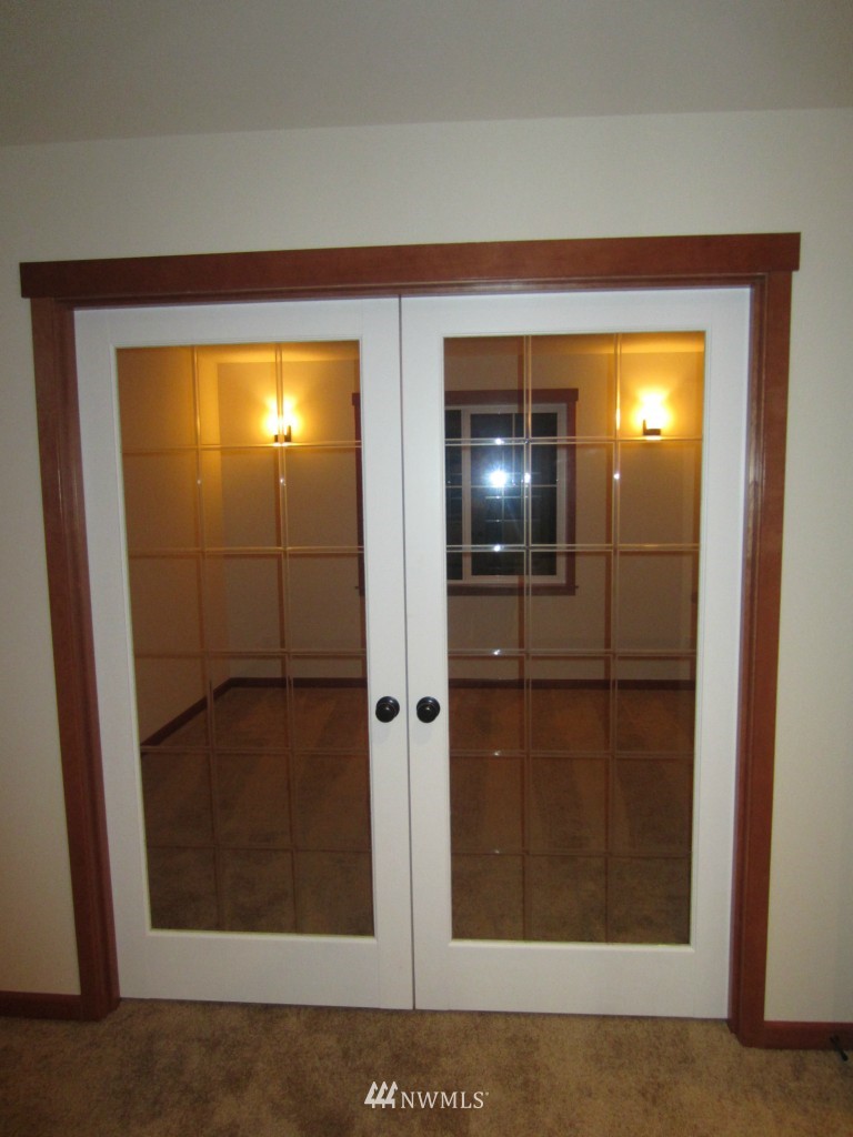 3428 Russet Road Brier, WA 98036 - Photo 15 of 25 Gallery Image 15