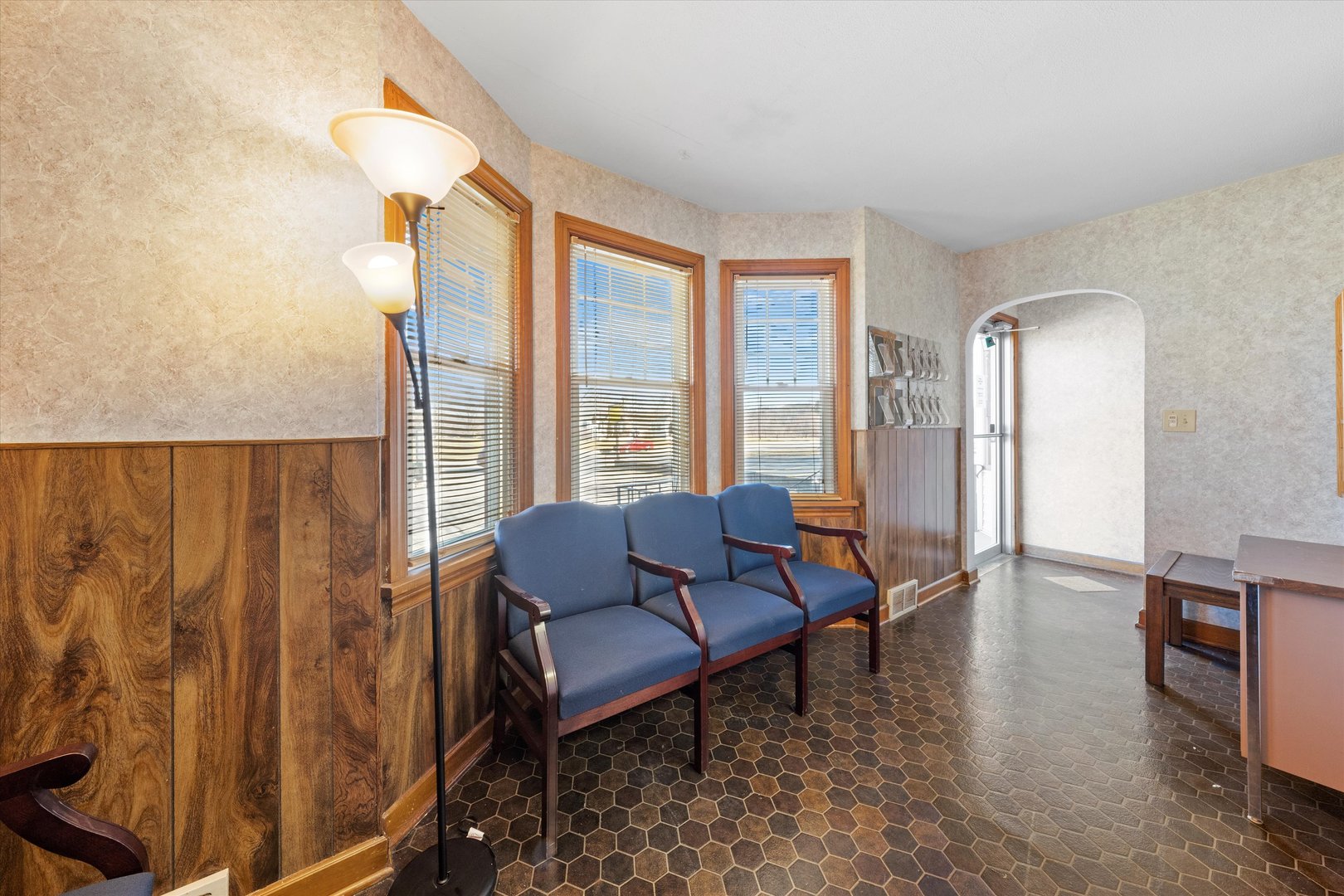 1008 Main Street Crete, IL 60417 - Photo 4 of 22 Gallery Image 4