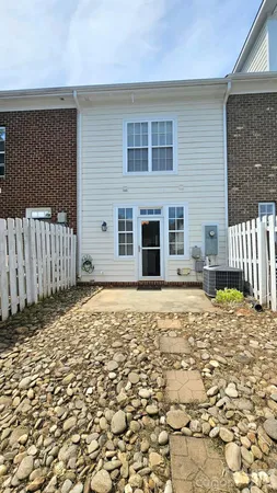 $1,890 | 1067 Writers Way, Cornelius, NC 28031