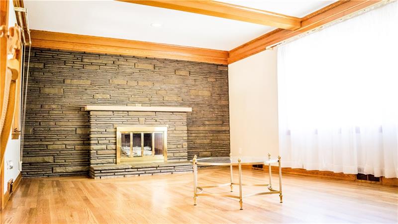 111 Cedar Road Butler, PA 16001 - Photo 4 of 22