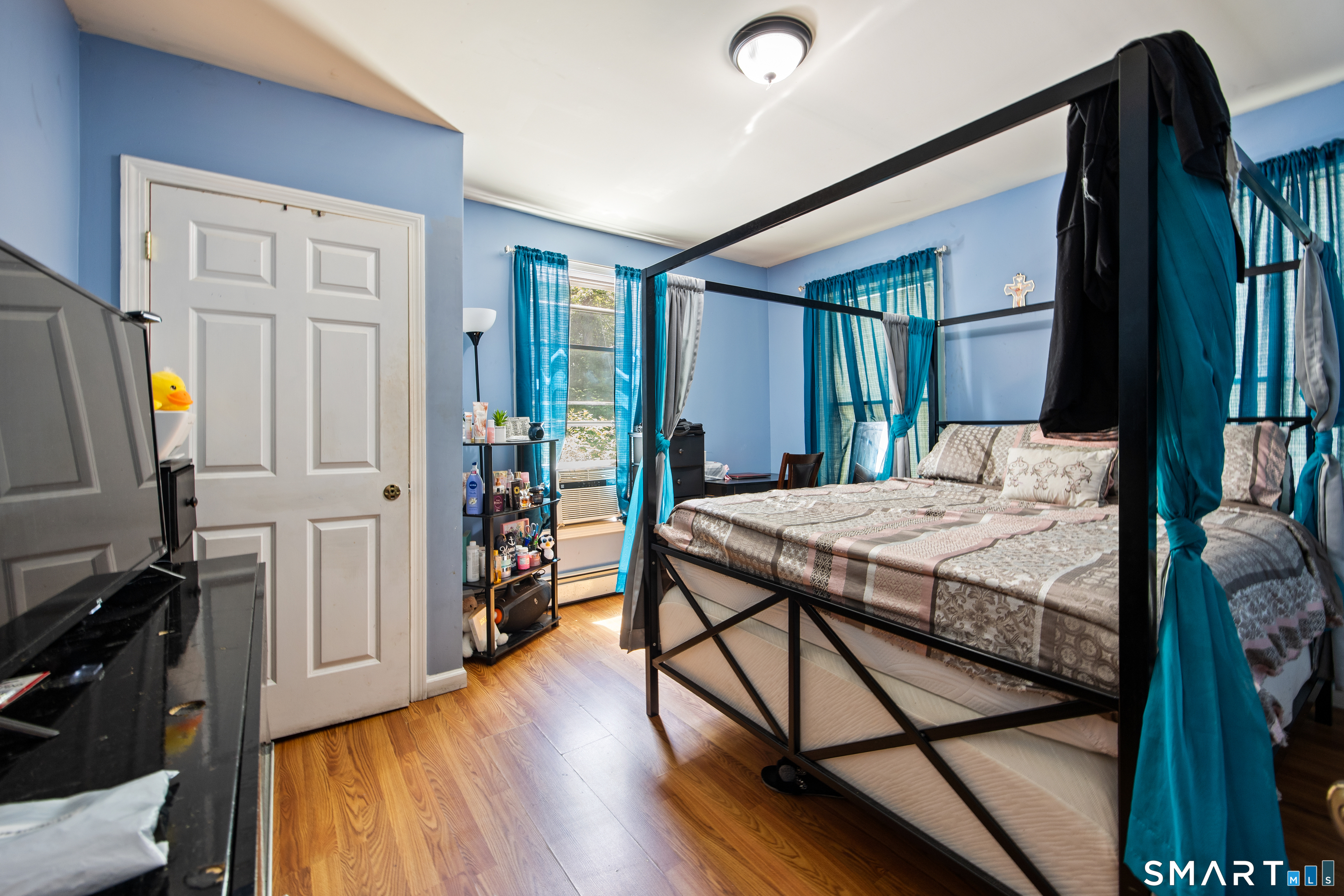 2 Hazel Street Waterbury, CT 06704 - Photo 8 of 30