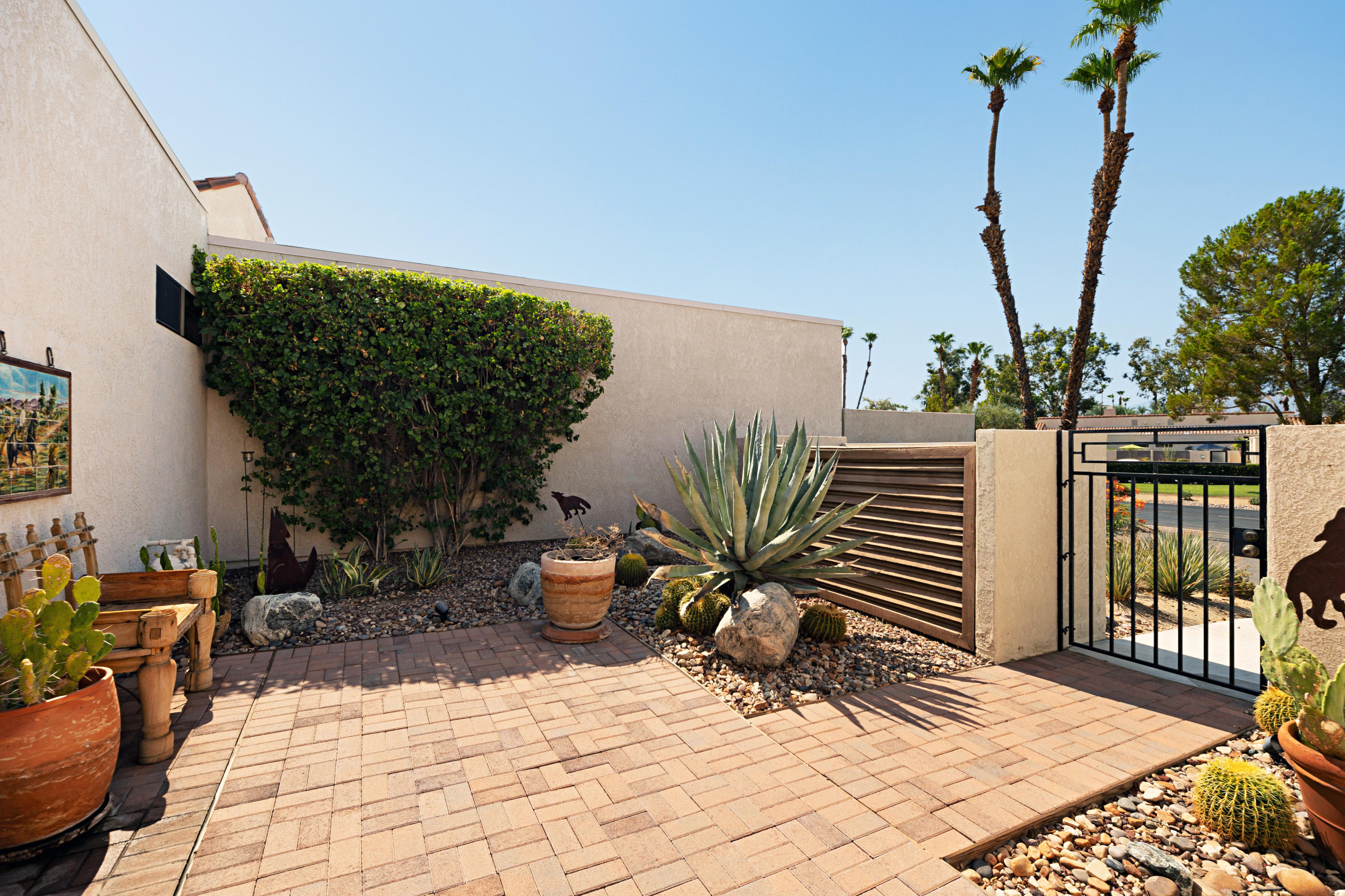 936 Inverness Drive Rancho Mirage, CA 92270 - Photo 37 of 39 6_10398461_139774_EN-139774-106