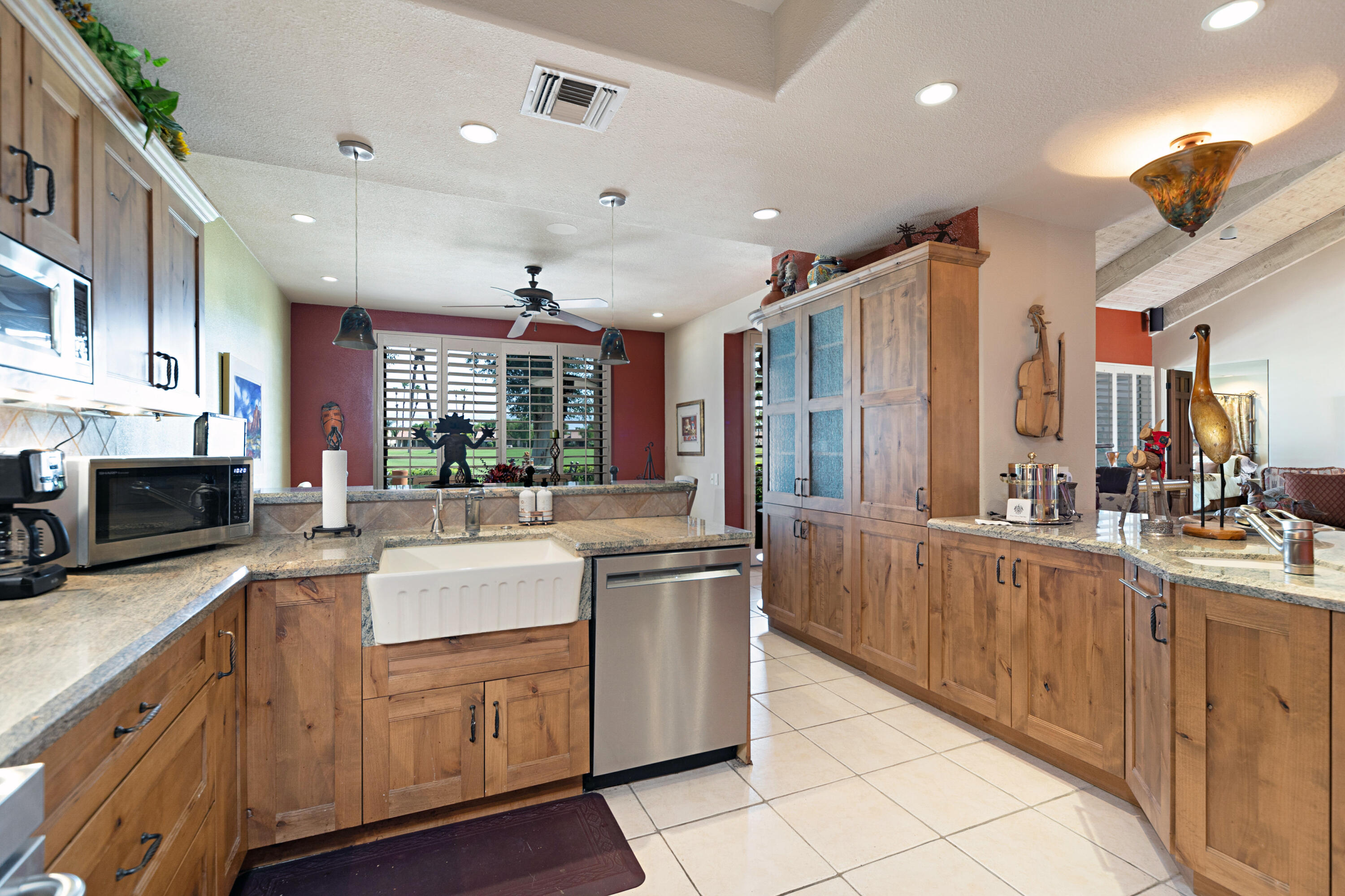 936 Inverness Drive Rancho Mirage, CA 92270 - Photo 10 of 39 17_10398474_139774_EN-139774-117