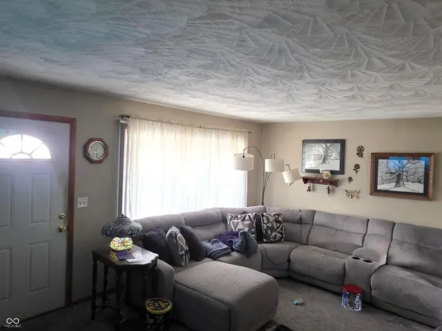 $224,500 | 212 South Lincoln Street, Westport, IN 47283