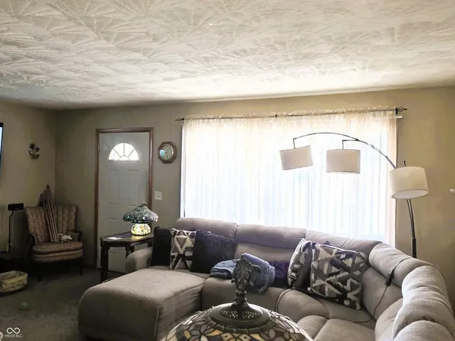 $224,500 | 212 South Lincoln Street, Westport, IN 47283