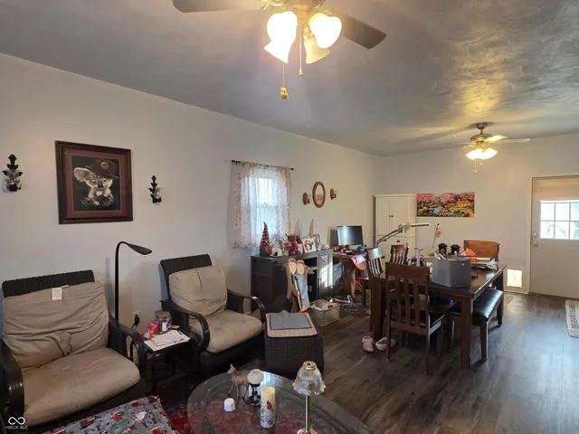 $224,500 | 212 South Lincoln Street, Westport, IN 47283