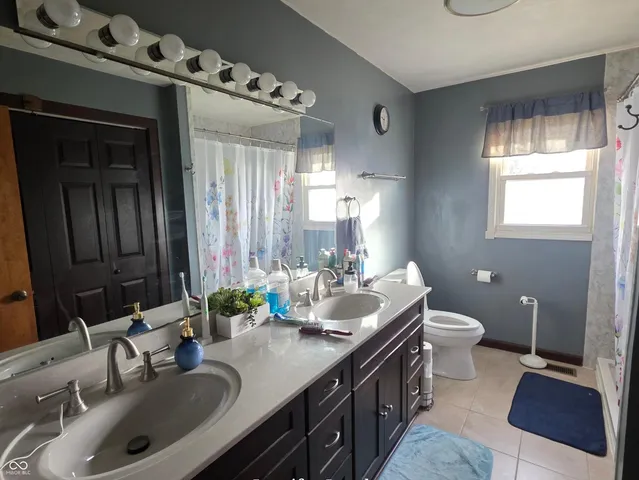 $224,500 | 212 South Lincoln Street, Westport, IN 47283