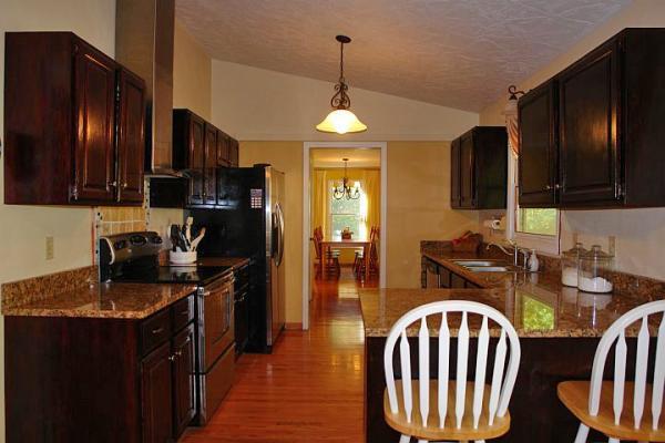 6804 Fairway Ridge Road Salem, VA 24153 - Photo 19 of 54 Eat-In-Kitchen