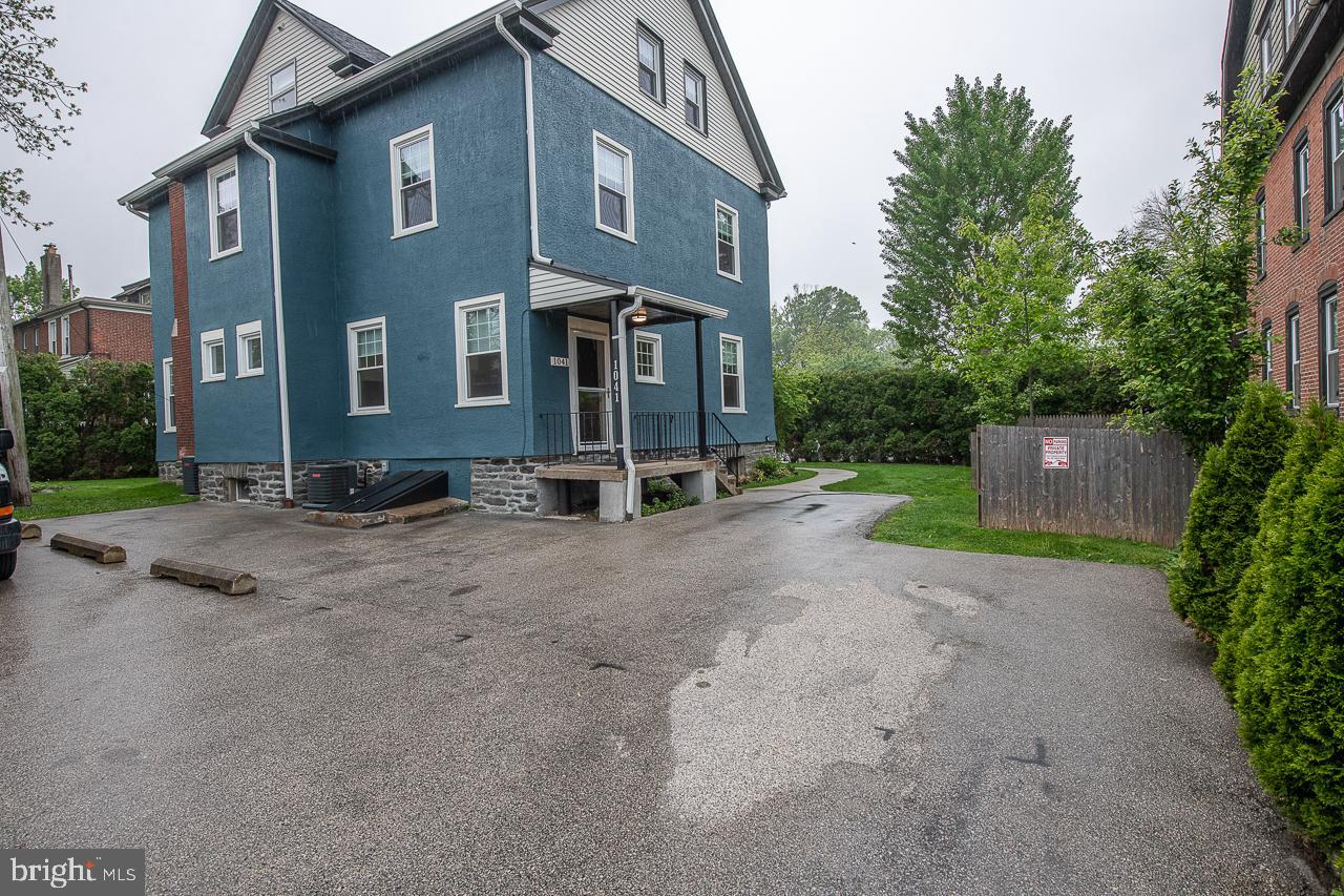 1041 County Line Road, Unit 2 Bryn Mawr, PA 19010 - Photo 22 of 24 Parking area