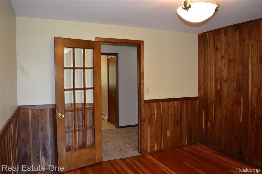 2220 North Tipsico Lake Road Highland, MI 48357 - Photo 23 of 91 DSC_0049.JPG