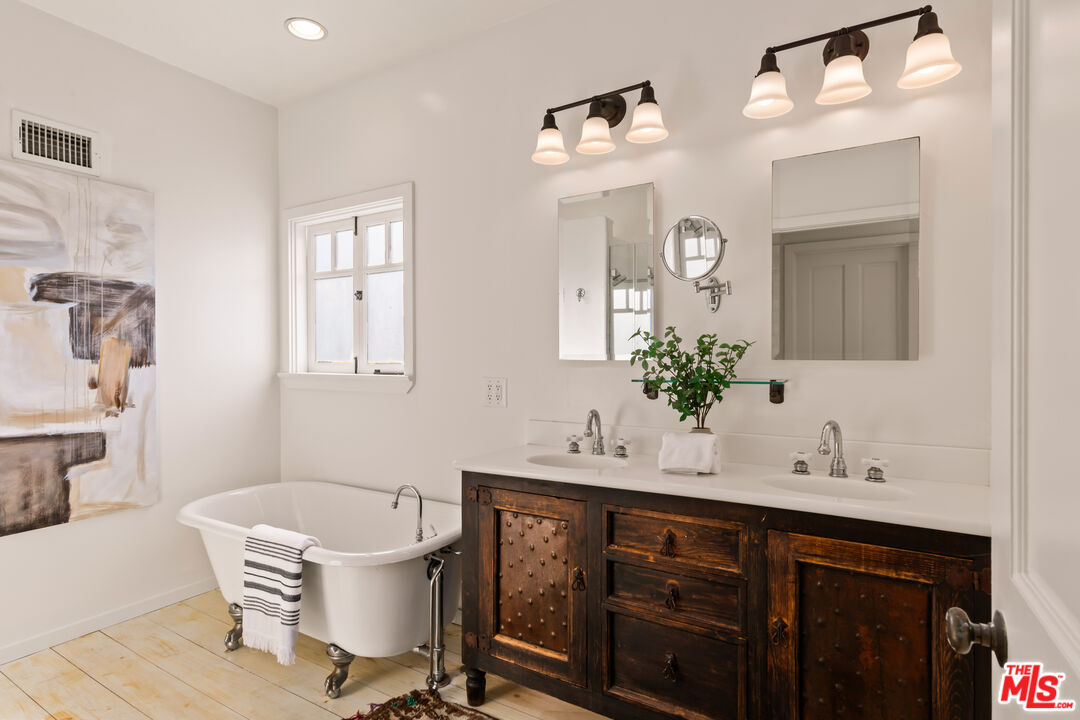 46 Wavecrest Avenue Venice, CA 90291 - Photo 22 of 31