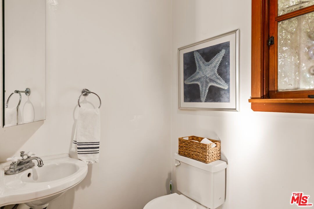 46 Wavecrest Avenue Venice, CA 90291 - Photo 27 of 31