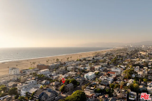 $2,495,000 | 46 Wavecrest Avenue, Venice, CA 90291