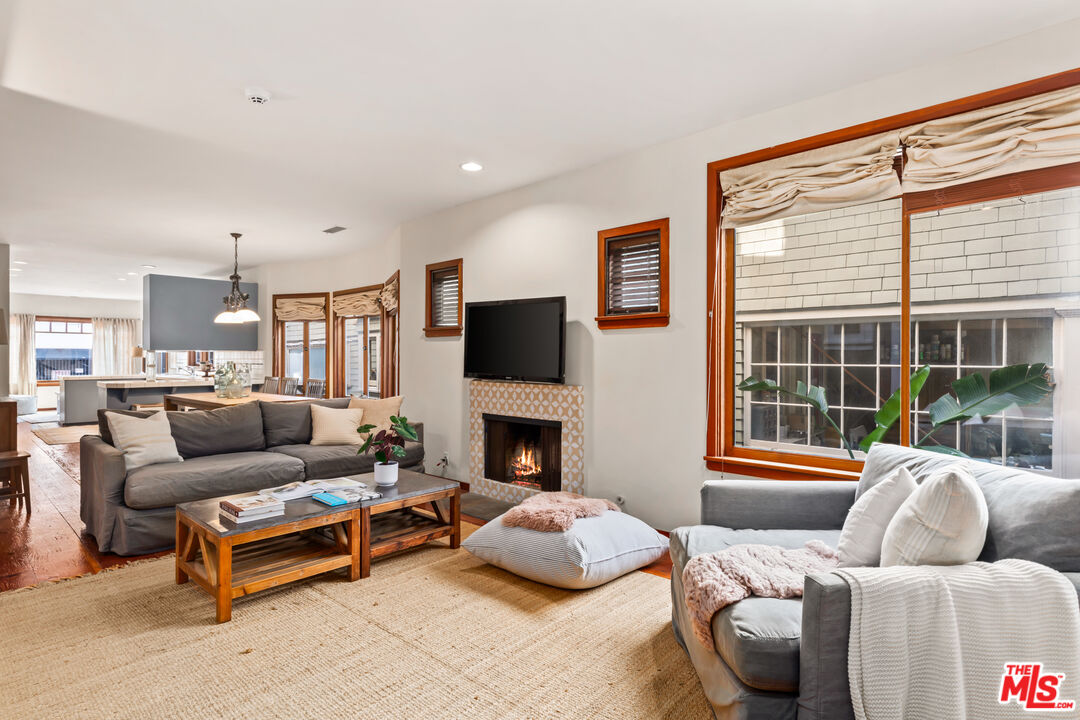 46 Wavecrest Avenue Venice, CA 90291 - Photo 8 of 31