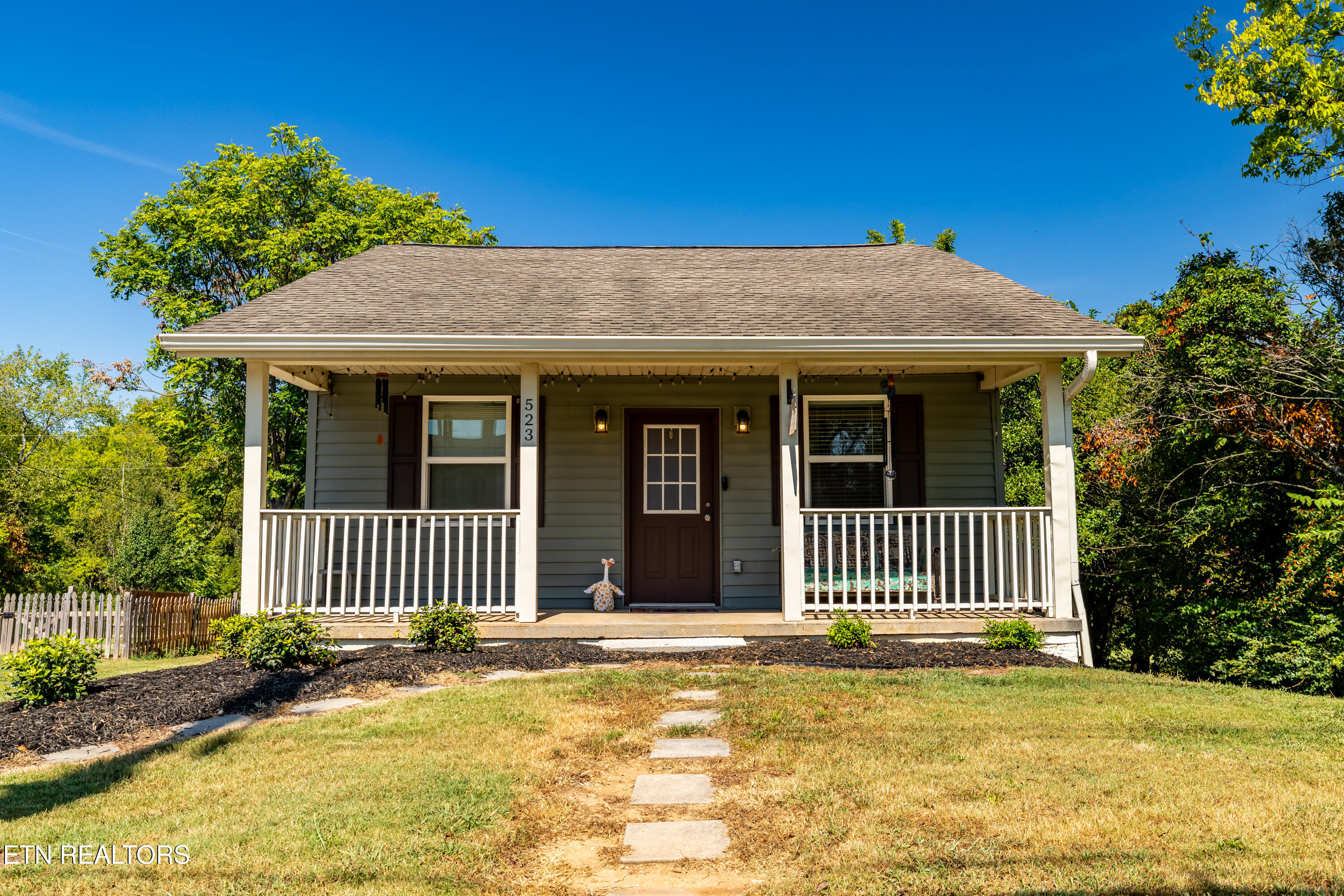 523 East Lincoln Road Alcoa, TN 37701 - Photo 2 of 44 523ELincolnRd-41