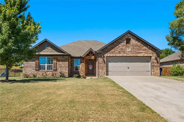 $425,000 | 116 Colville Street, Lowell, AR 72745