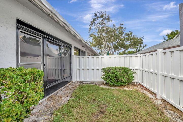 8625 Raintree Court Boca Raton, FL 33496 - Photo 21 of 31 Back view