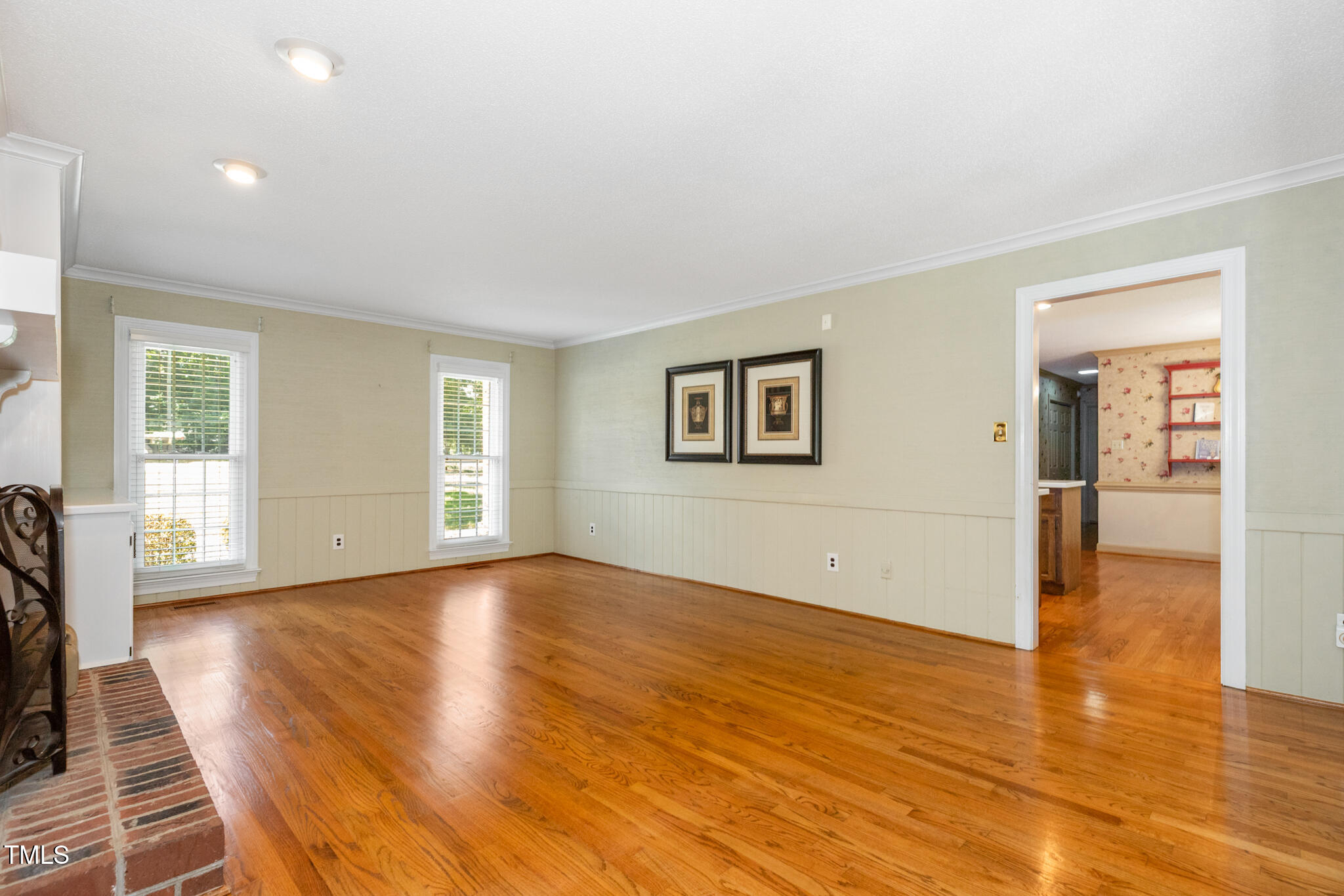 6904 Aspen Court Raleigh, NC 27615 - Photo 23 of 51 Family room