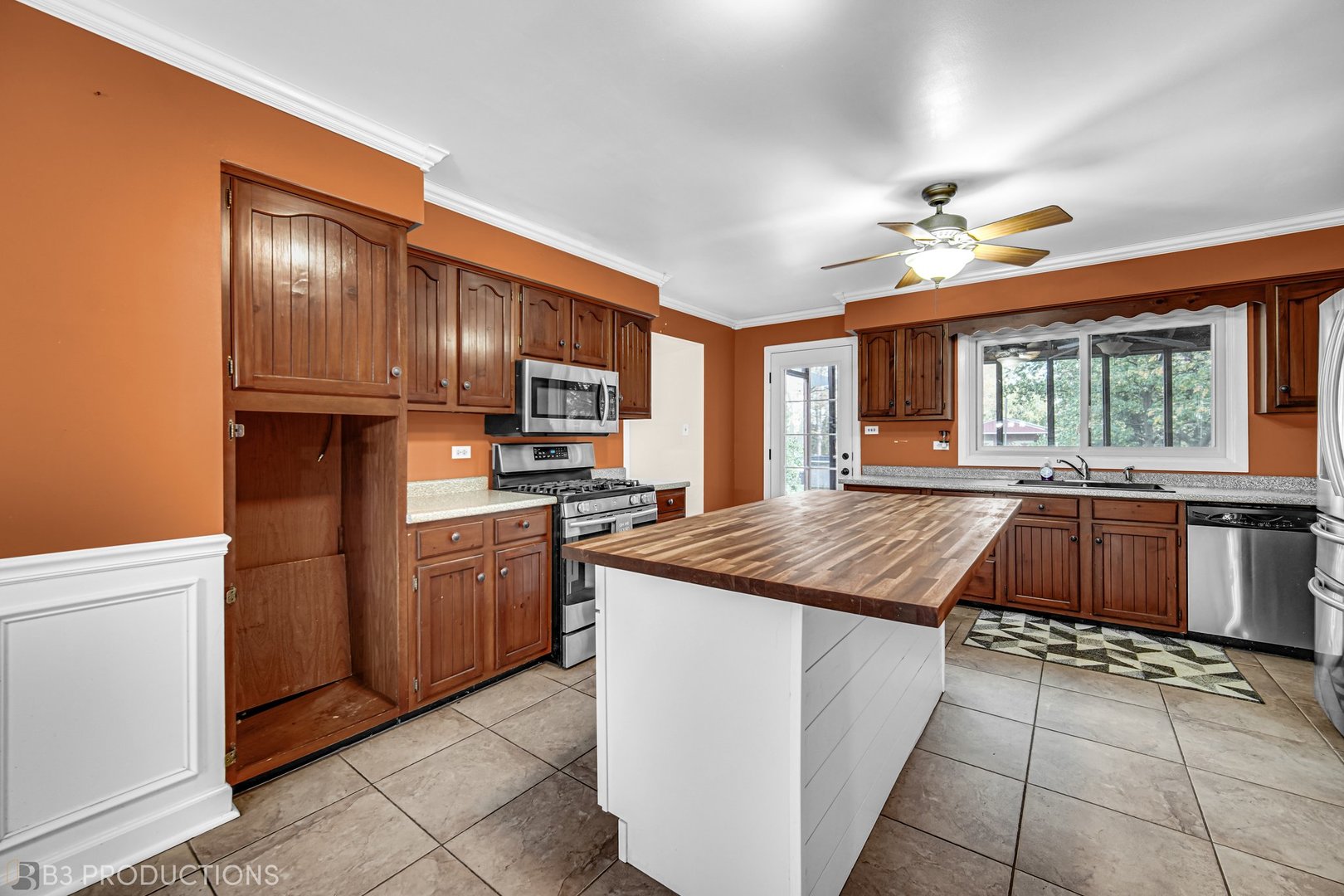 18303 Blodgett Road Mokena, IL 60448 - Photo 4 of 13 Gallery Image 4