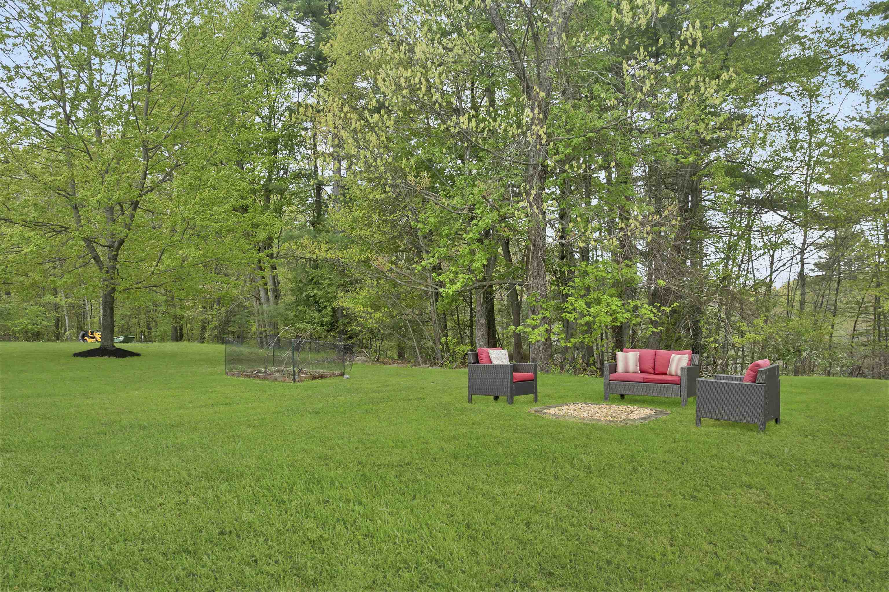 6 Hancock Road Windham, NH 03087 - Photo 6 of 60 Gallery Image 6