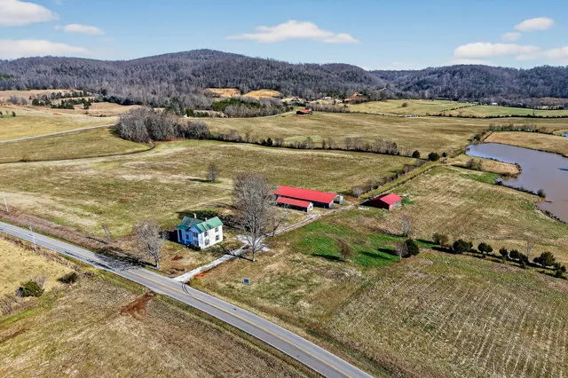 $449,900 | 4761 Gum Springs Mountain Road, Sparta, TN 38583