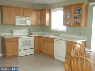 53 Pickering Bend Langhorne, PA 19047 - Photo 2 of 6 Gallery Image 2