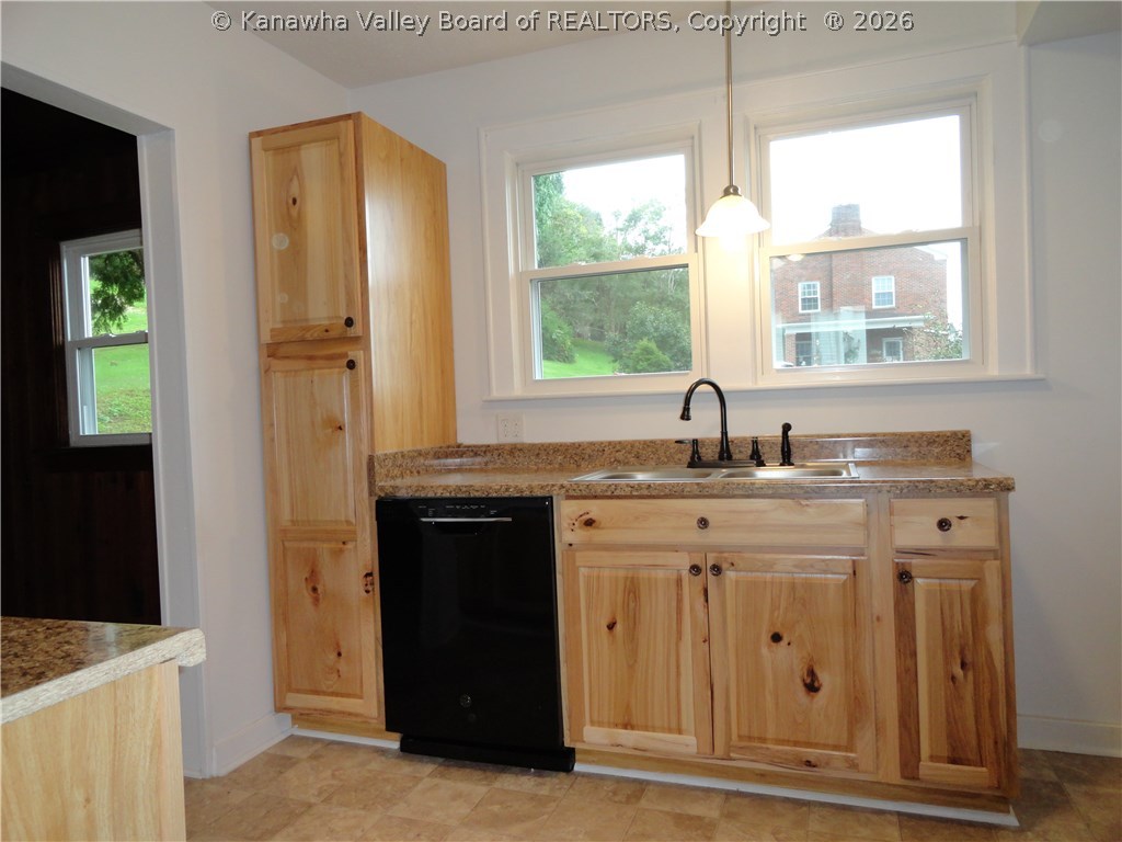 4947 Ohio River Road Huntington, WV 25702 - Photo 6 of 17 Gallery Image 6