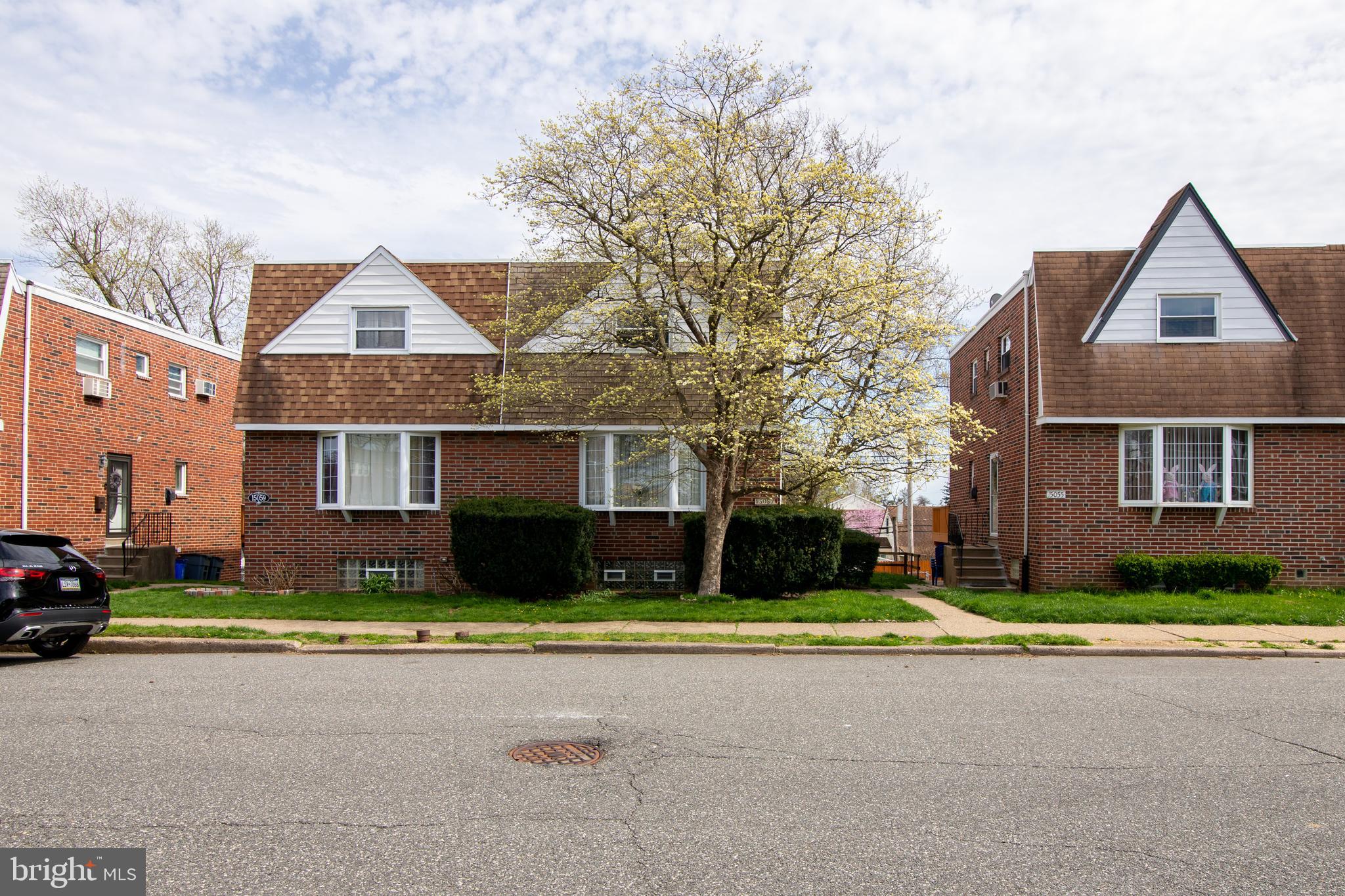 15057 London Road Philadelphia, PA 19116 - Photo 2 of 26 Gallery Image 2