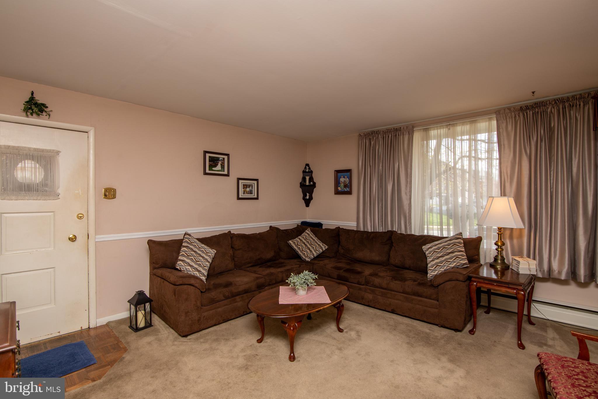 15057 London Road Philadelphia, PA 19116 - Photo 5 of 26 Gallery Image 5