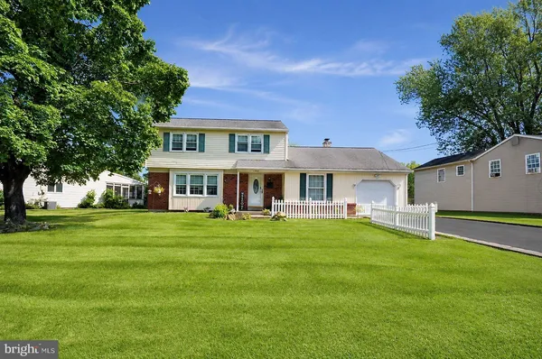 $510,000 | 1091 Log College Drive, Warminster, PA 18974
