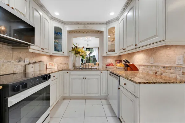 $3,700 | 3505 Torremolinos Avenue, Unit D109, Doral, FL 33178