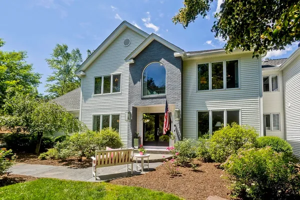 $1,375,000 | 183 Loomis Ridge, Westfield, MA 01085