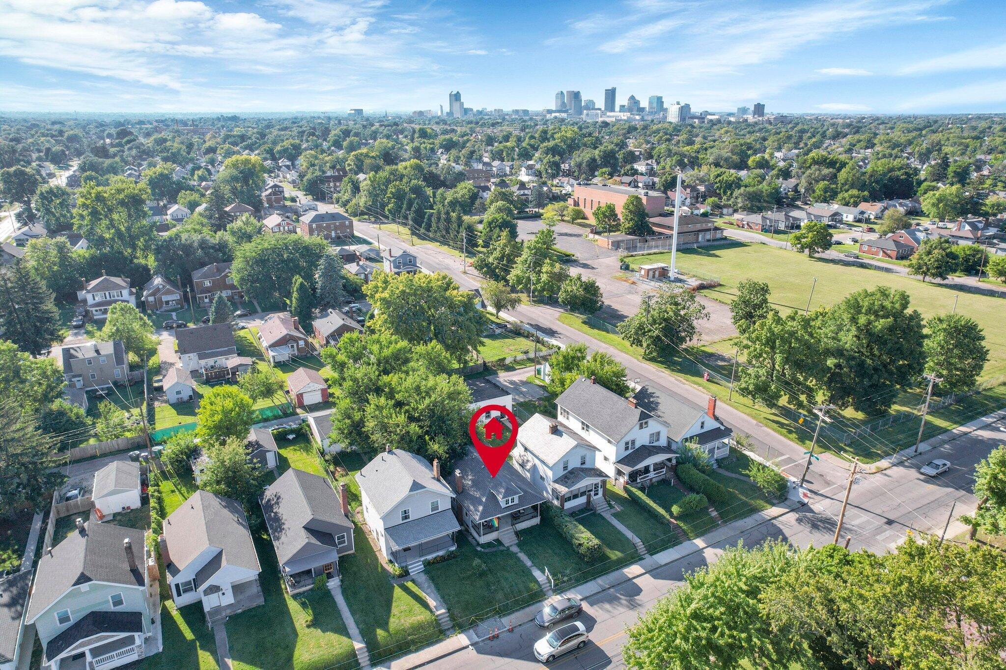 1305 Lockbourne Road Columbus, OH 43206 - Photo 21 of 26 Point is on the house, Columbus Skyline in the background