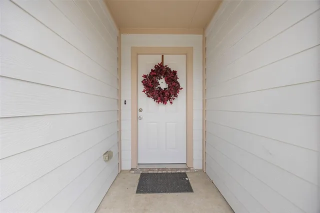 $2,000 | 1605 Village Park Trail, Burleson, TX 76028