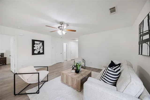 $2,000 | 1605 Village Park Trail, Burleson, TX 76028