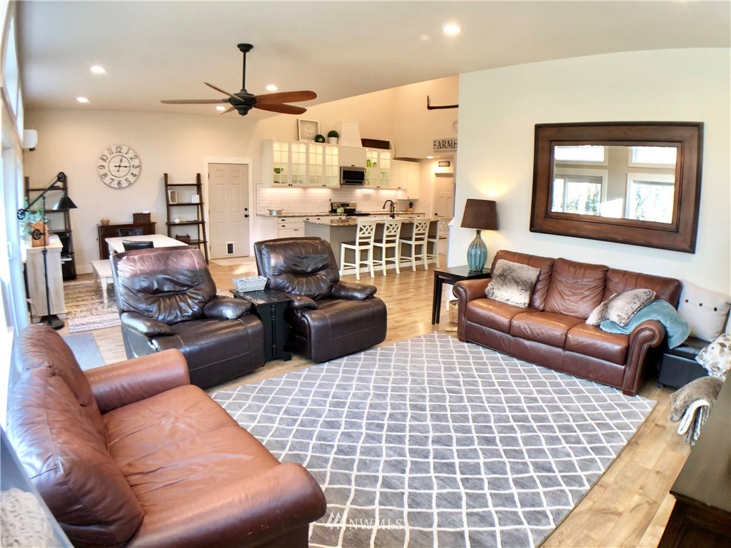 6915 Robe Menzel Road Granite Falls, WA 98252 - Photo 8 of 30