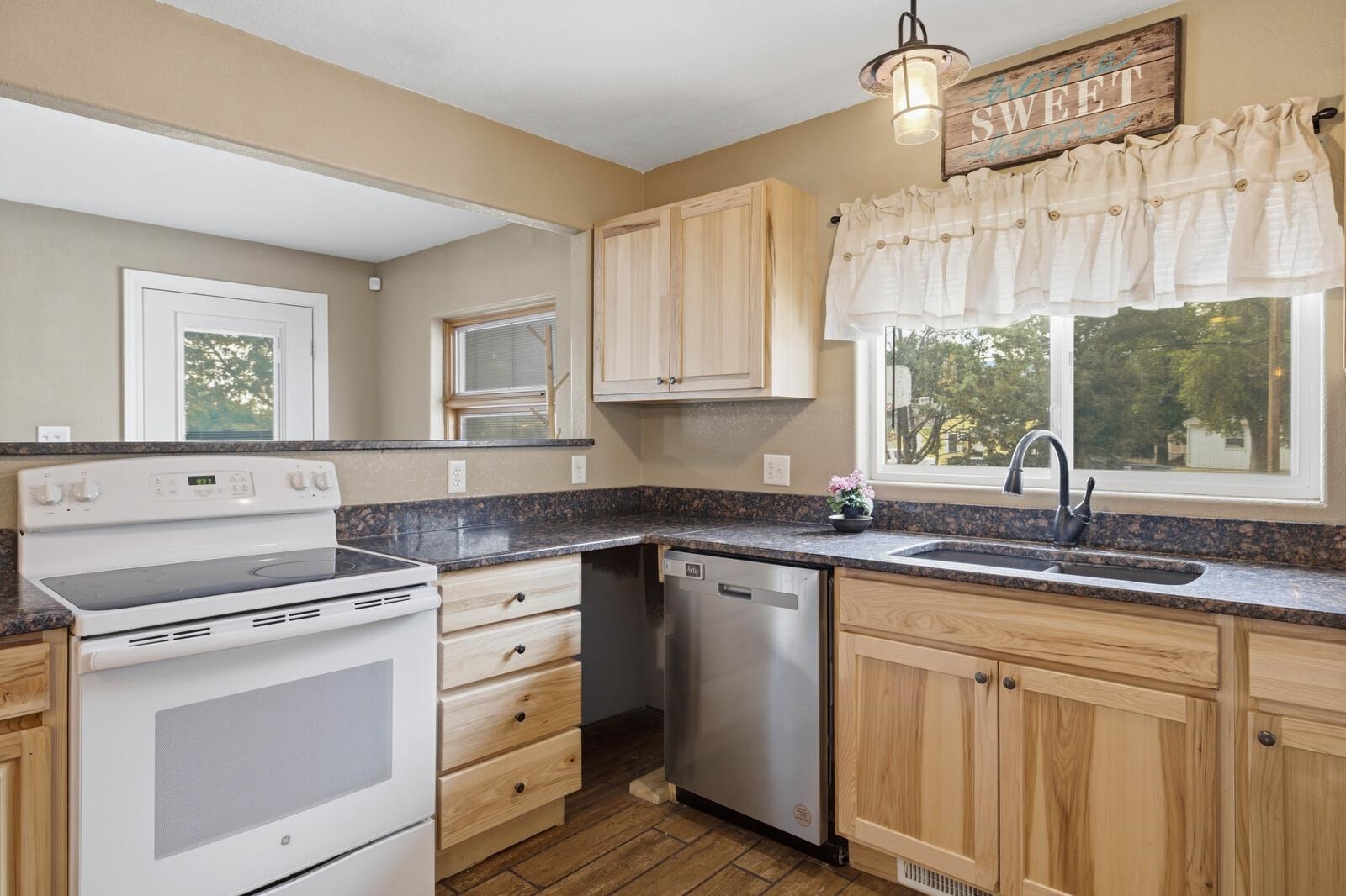 2230 River Meadows Road Casper, WY 82604 - Photo 9 of 46