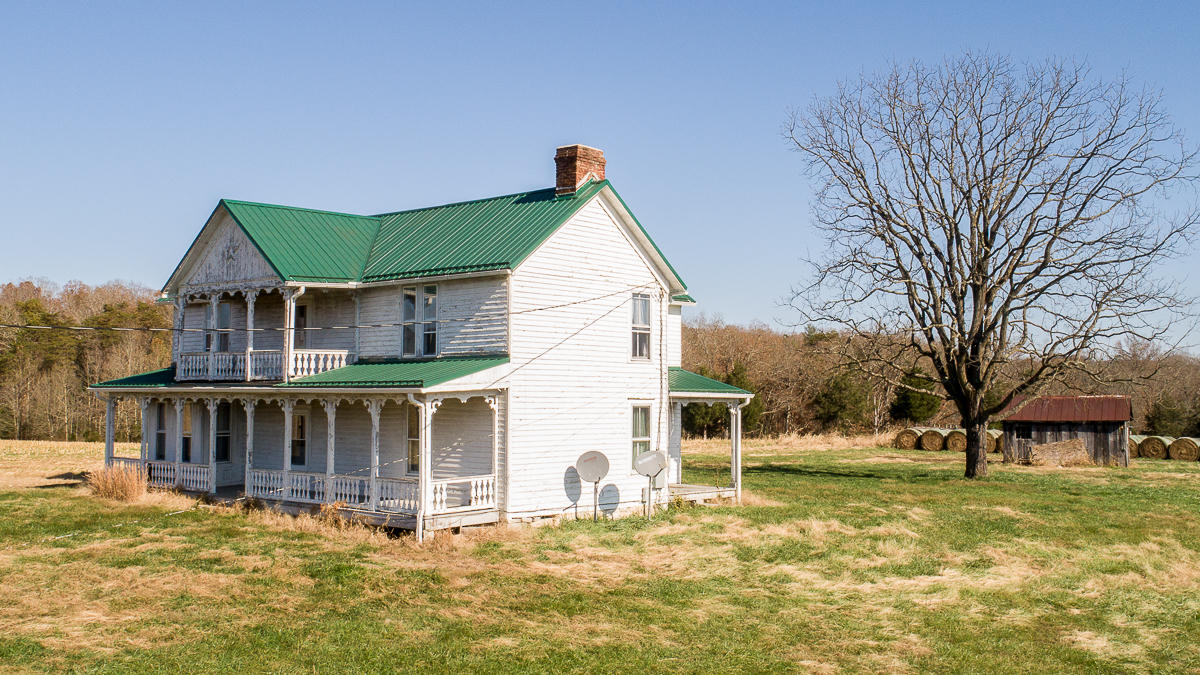 2422 Poor Farm Road Fincastle, VA 24090 - Photo 5 of 61 Priced below assessment