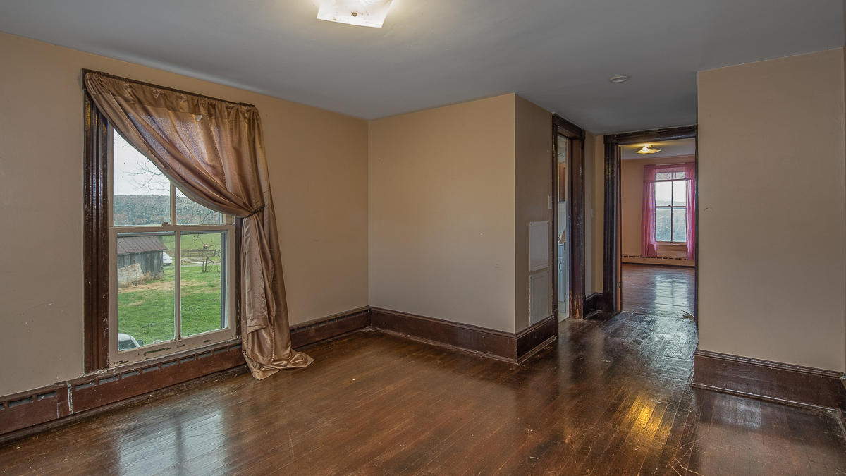 2422 Poor Farm Road Fincastle, VA 24090 - Photo 42 of 61 Bedroom